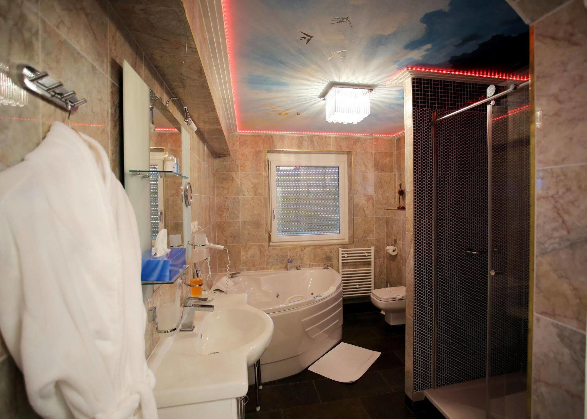 Hoeckner Plaza Hotel Attnang-Puchheim Εξωτερικό φωτογραφία