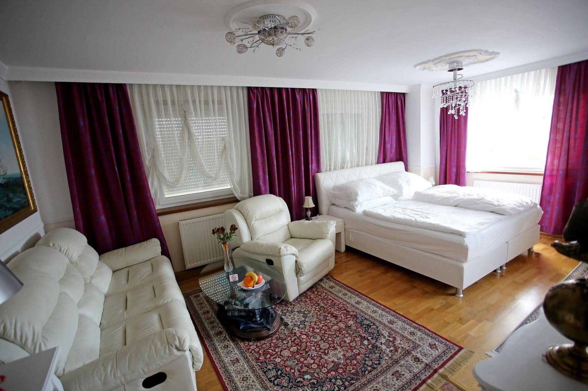 Hoeckner Plaza Hotel Attnang-Puchheim Εξωτερικό φωτογραφία