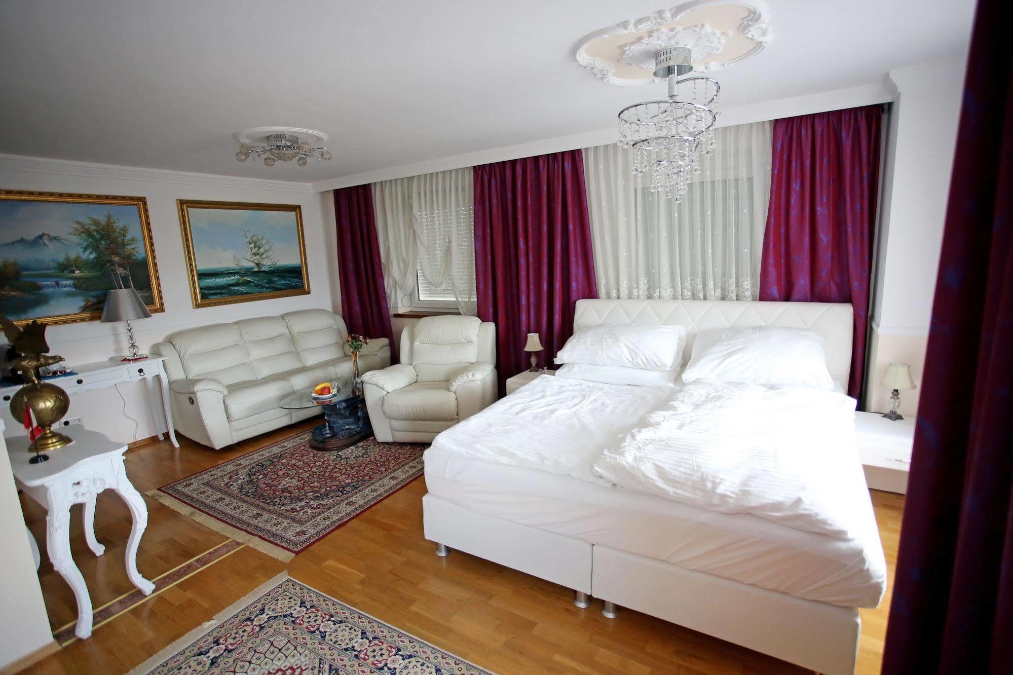 Hoeckner Plaza Hotel Attnang-Puchheim Εξωτερικό φωτογραφία