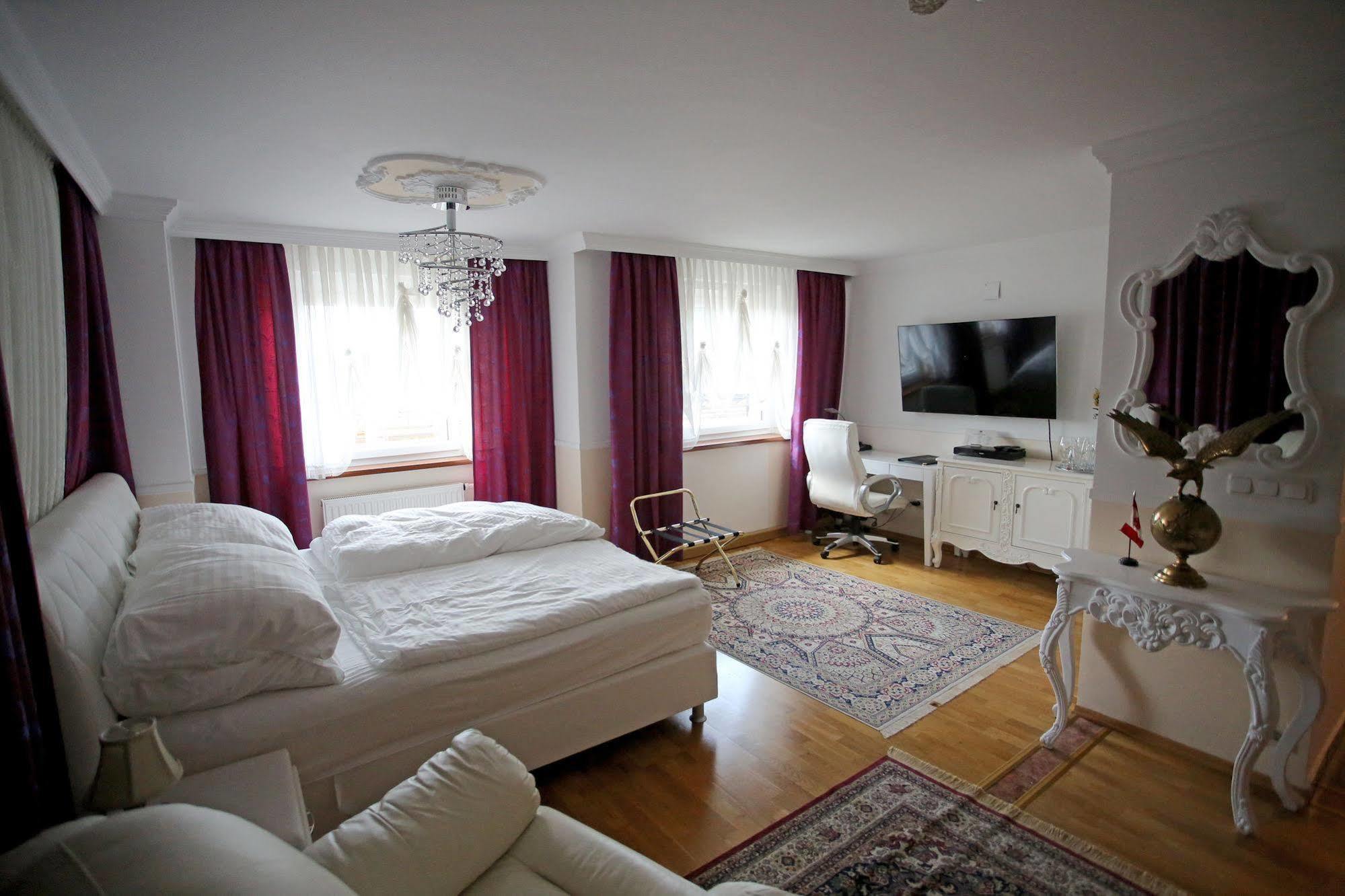 Hoeckner Plaza Hotel Attnang-Puchheim Εξωτερικό φωτογραφία